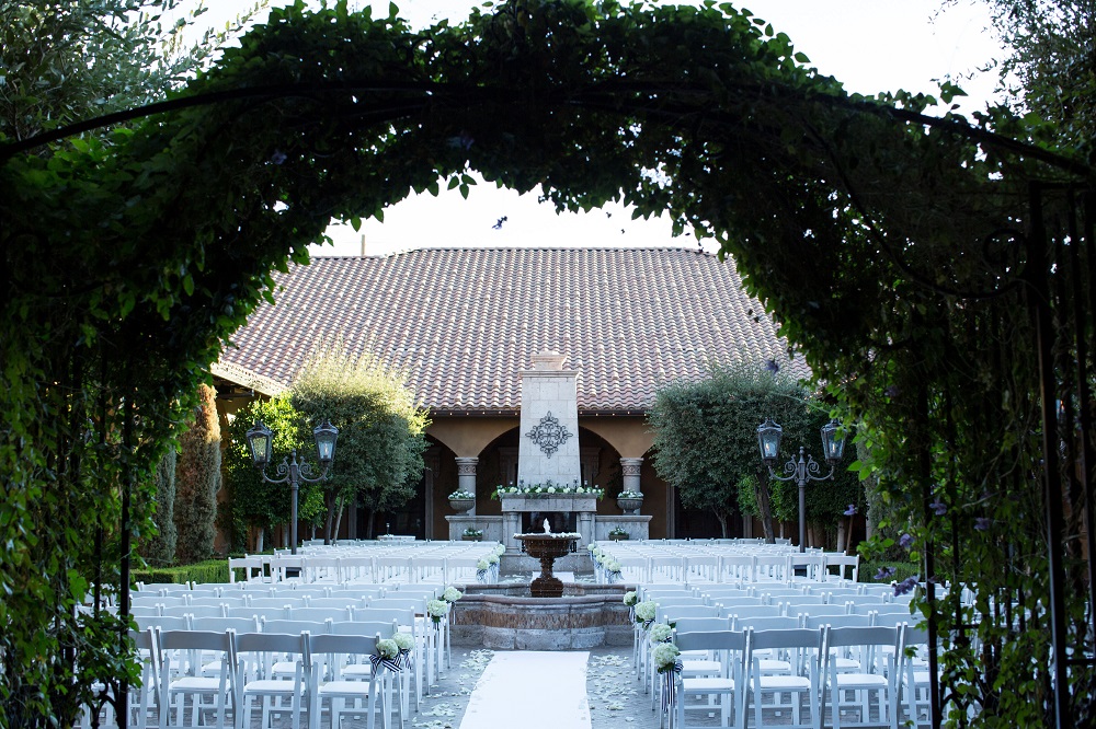 View More: http://jeffplusamber.pass.us/stephanieandjaredwedding