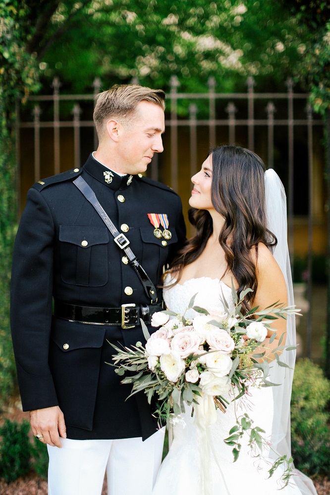 View More: http://featherandtwine.pass.us/thegibsons